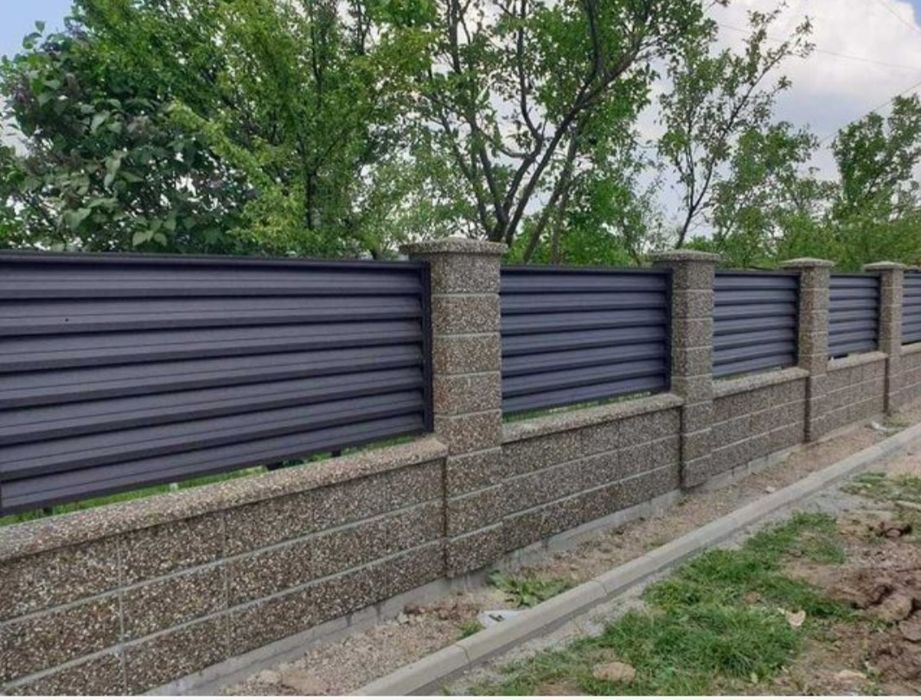 Gard din: plasa,tabla sipca