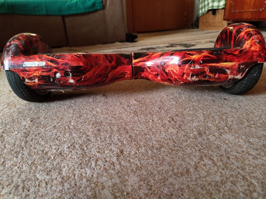 Hoverboard, Se conectează la Bluetooth+Încărcător