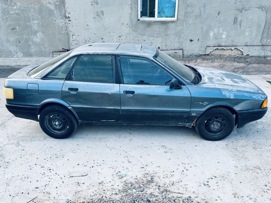 Ауди 80 на ходу !
