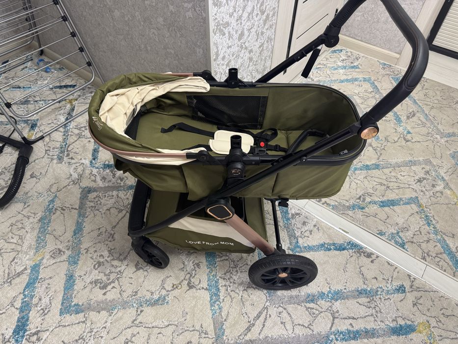 Детская коляска.