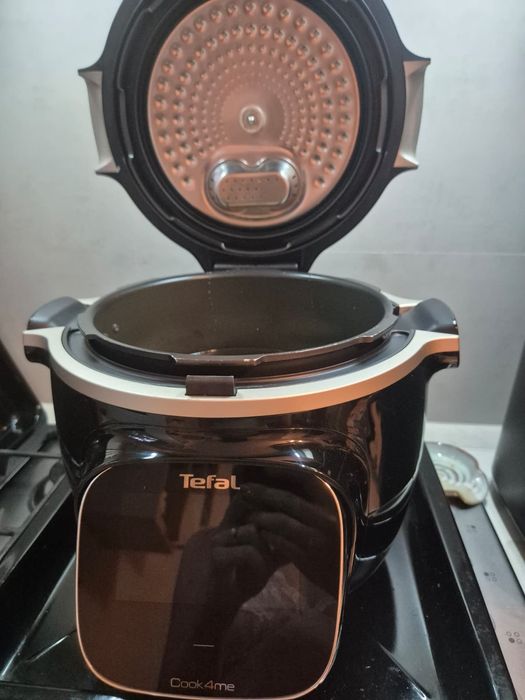 Multicooker inteligent cu gătire sub presiune Tefal Cook4me Touch CY912831 cu conexiune WiFi