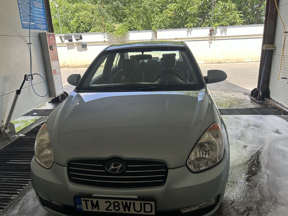 HYUNDAI Accent 0