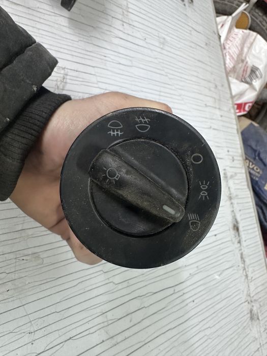 Ключ Светлини VW Golf 4 2001/2005Година