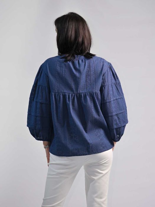 Женская кофта с объёмными рукавами SHEMESH