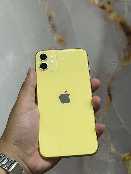 iPhone 11 — 64 GB