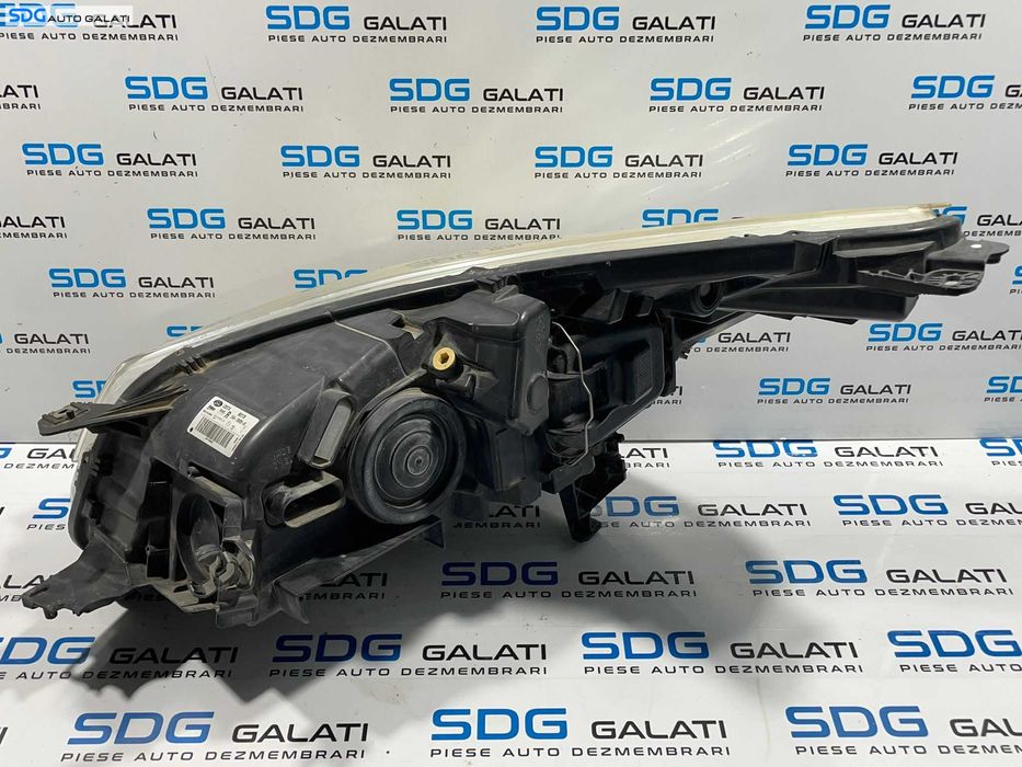 Far Dreapta FARA Xenon Ford Kuga 2 MK2 2012 - 2019 Cod CV44-13W029-BE 90021738 [L4031]