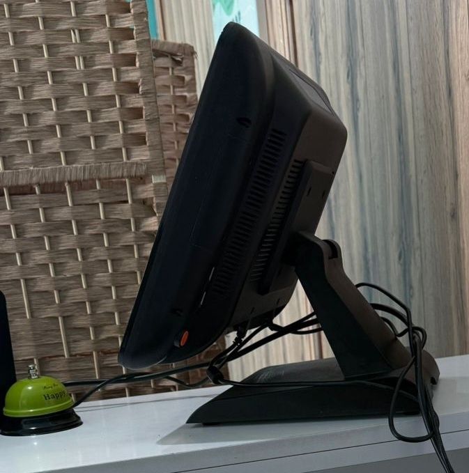 Продаётся POS моноблок Castom 4/64