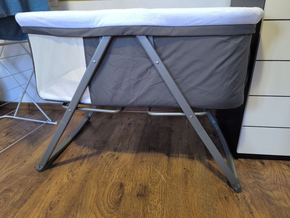 Сгъваема бебешка кошара