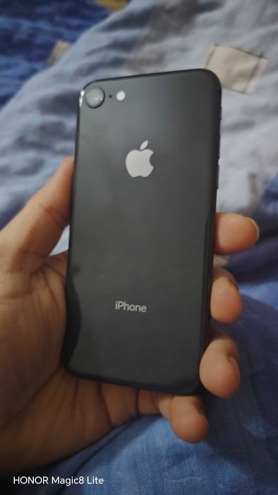 iphone 8 256gb чисто нов 85% Батерия живот