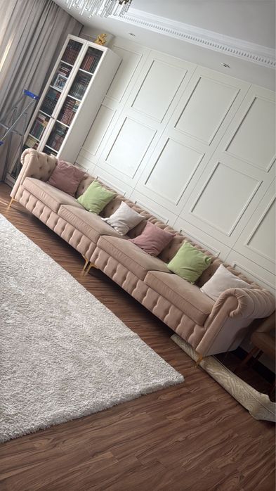 Диван в гостиную или для салона