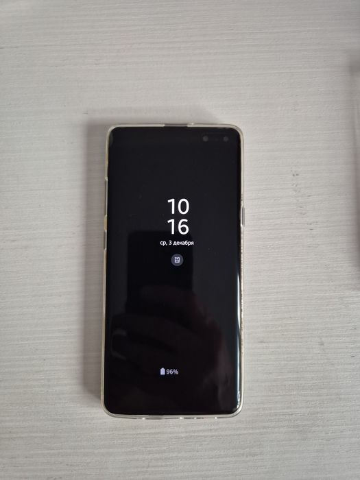 Продам самсунг с10 чисто корейский в идеальном состоянии  .