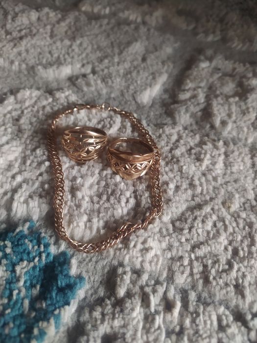 Tilla komplekt sotiladi 585