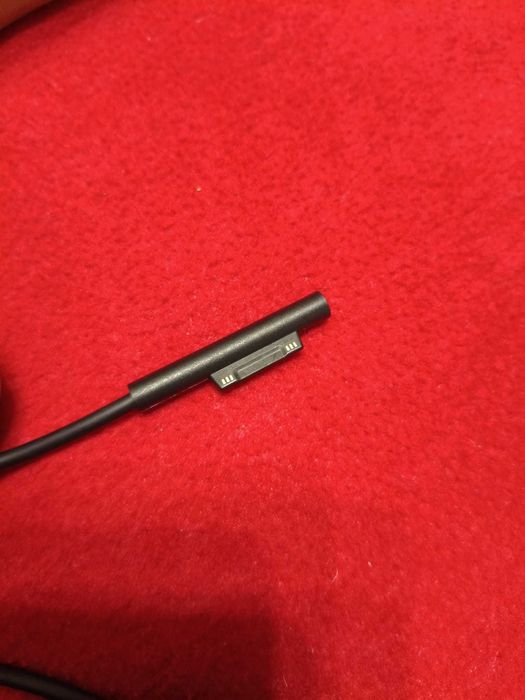 Încărcător 65W (15V 4A) pentru Microsoft Surface