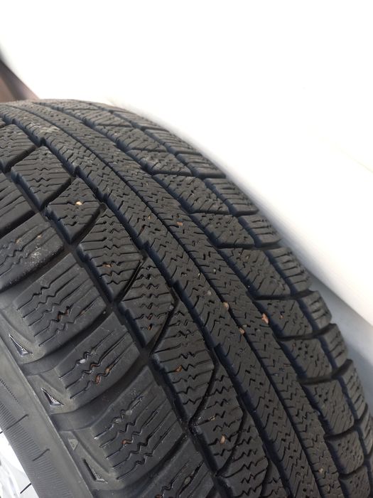 Продам шины с дисками