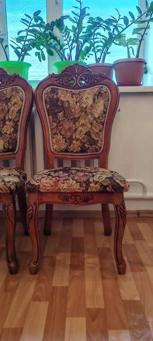 Продам гостевые стулья
