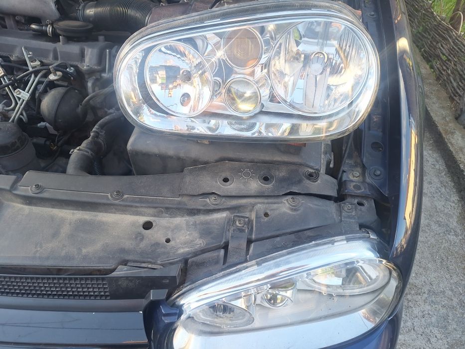 Оригинални фарове с лупи за голф.Имам и без лупи  с ангелски очи...