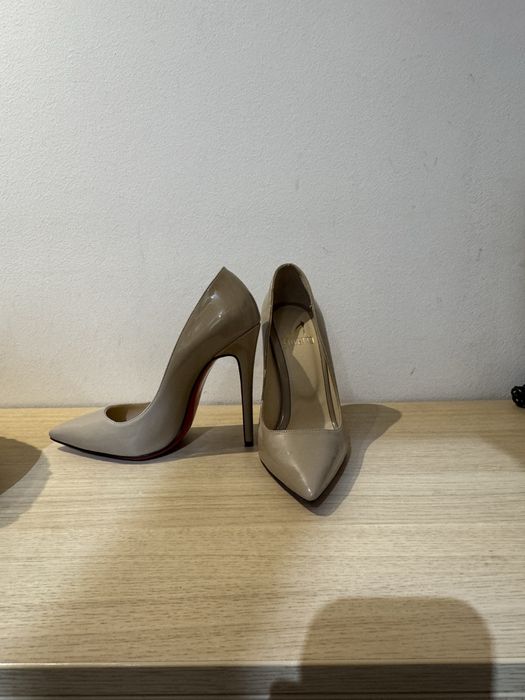 Бежови 12см токове с червена подметка 37 номер