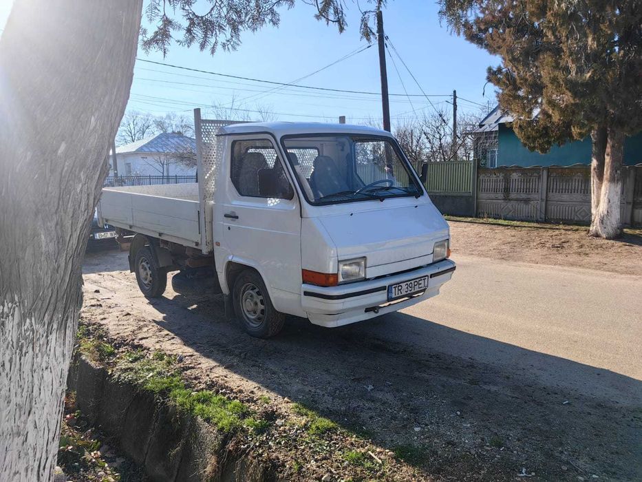 Nissan Trade 2.0 D basculabil trilateral