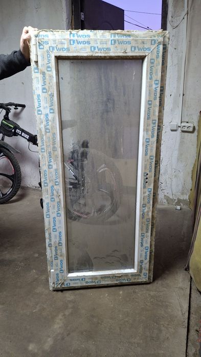 Продам пластиковый окно
