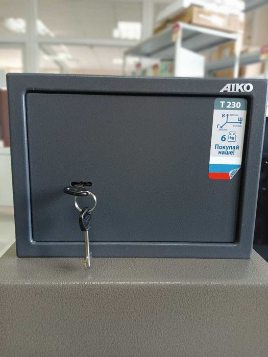 Сейф металлический