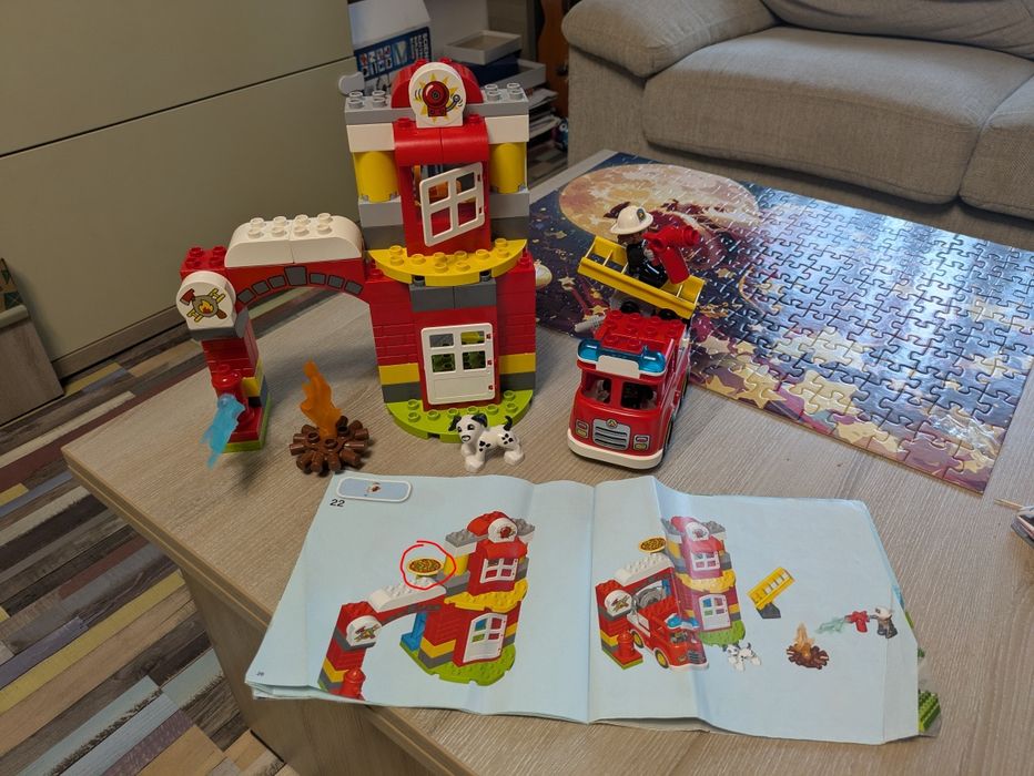 Lego 10903 - Stație pompieri 76 piese