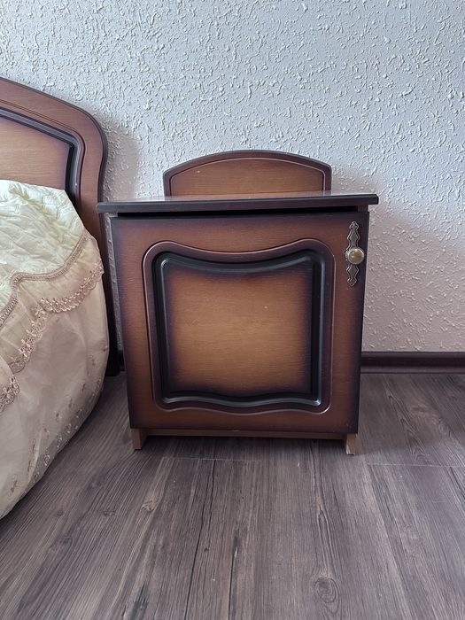 Продам спальный гарнитур