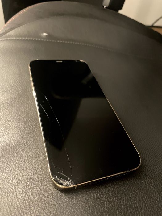 Apple iPhone 12 Pro Max Gold – Funcțional – Display spart