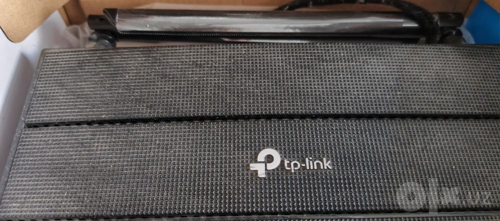 Wi-Fi роутер TP-Link XC220-G3v