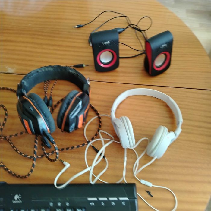 Слушалки за Лаптоп и Телефон