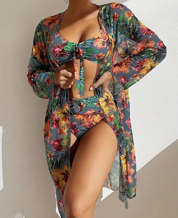 Нов бански от три част