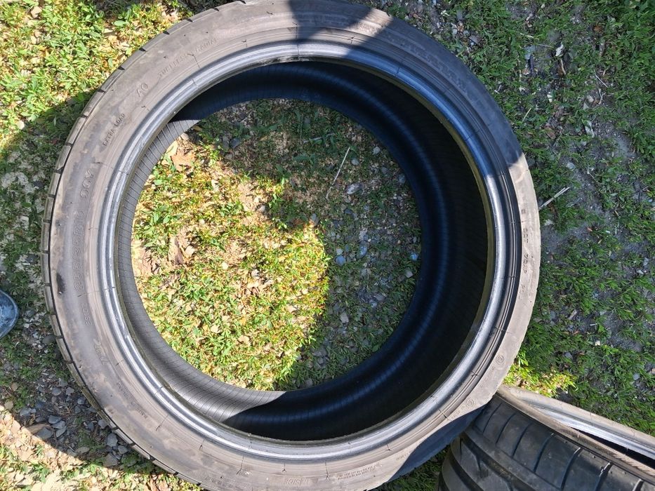 Anvelope bridgestone, 255 35 19,dot 2022.