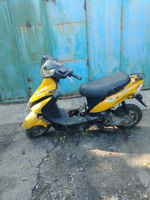 Продам скутер Рейсер метеор 80куб
