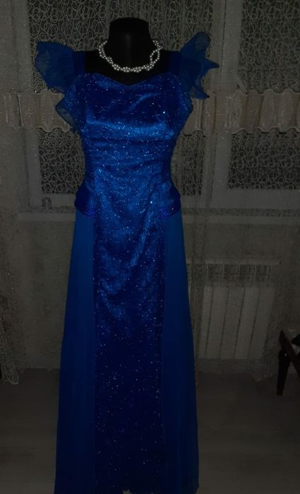 Вечернее платья.