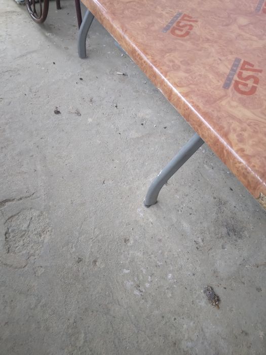 Masa terasa picioare metal
