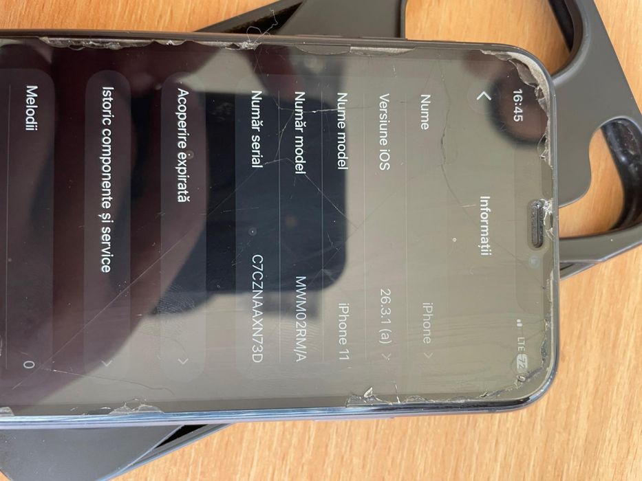 Vand iphone 11 telefonu ince este în garanție