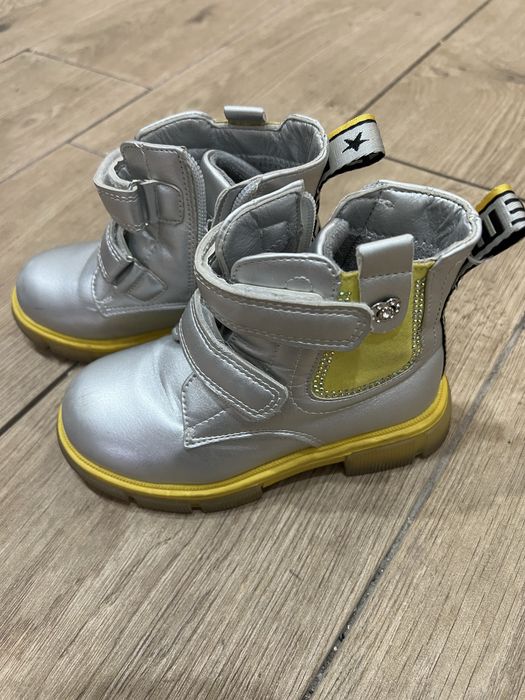 Обувь на девочку