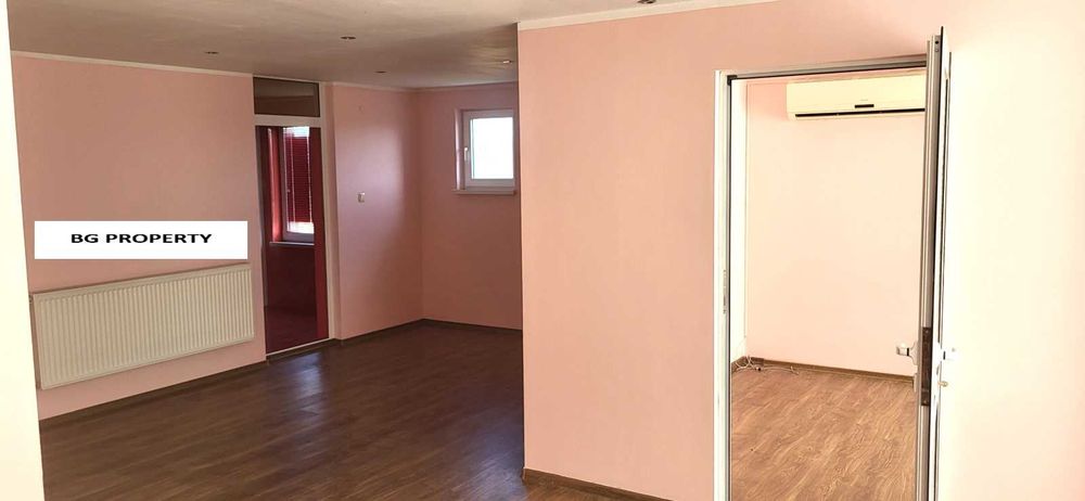 Склад помещение с Голям Двор! Лесна локация