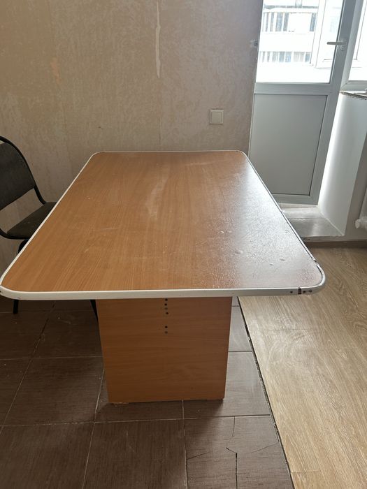 столы 3 штуки б/у