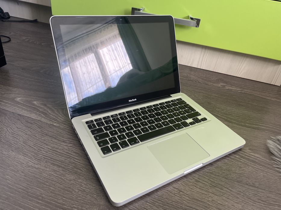 Vand macbook late 2009 perfect functional