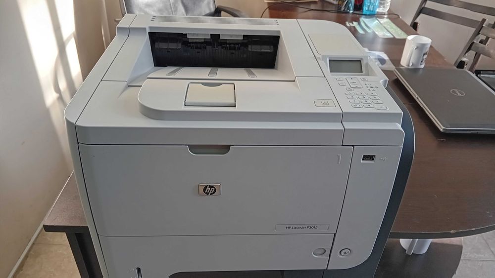 Нов!!! Лазерен принтер HP LaserJet 3015 на малко копия!