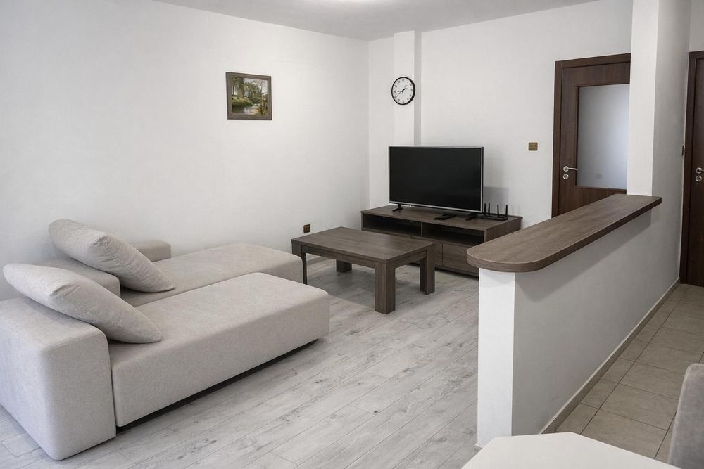 Двустаен апартамент в ж.к. Хладилника