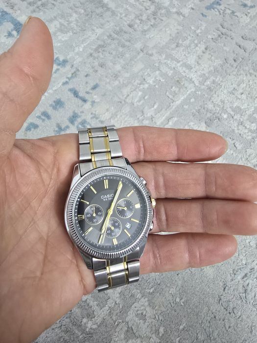 Продам часы casio