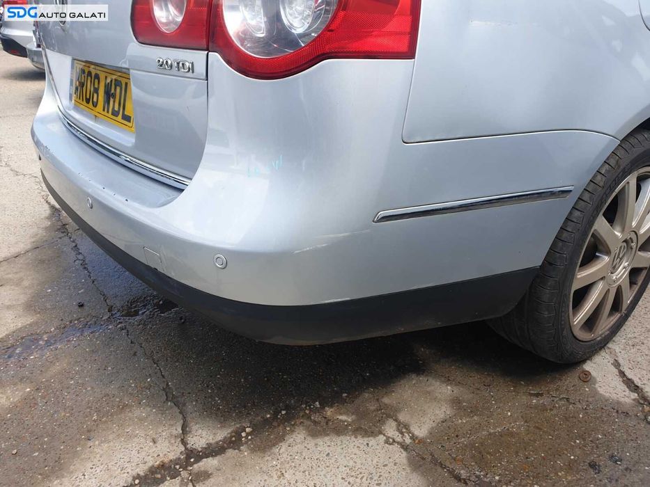 Bara Spoiler Spate cu Locas Senzori Parcare cu Zgarieturi Volkswagen Passat B6 Break Combi 2005 - 2010 Culoare LA7W