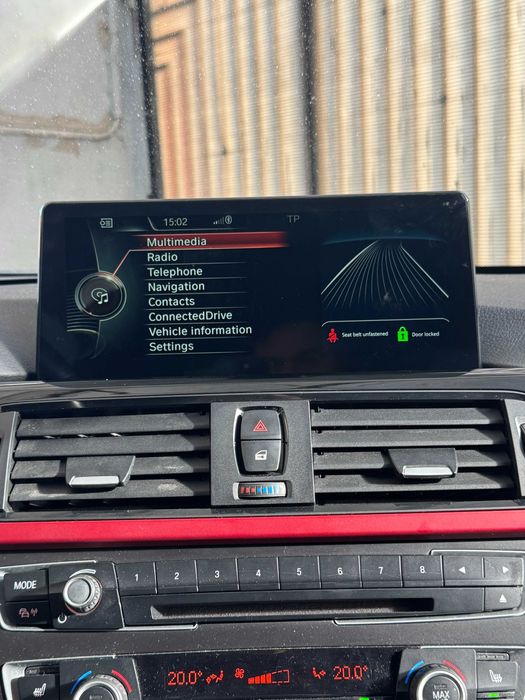 Navigatie BMW F30/F31/F34/F32/F36 Linux – CarPlay & Android Auto