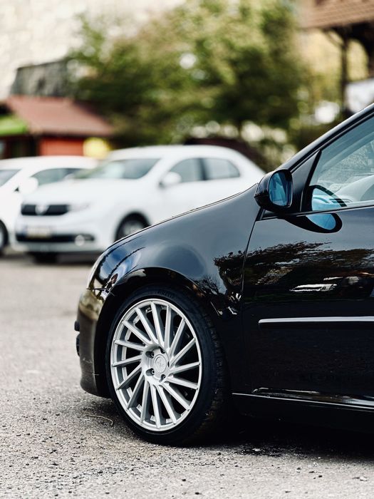 Golf V GT.