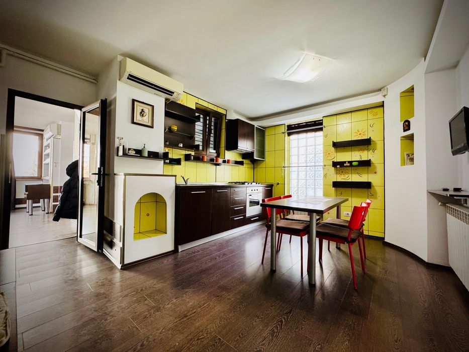 Proprietar: apt lux imens pt birouri/resedinta, luminos cu 5 camere in vila centru, curte, pet friendly, mobilat, echipat+loc parcare