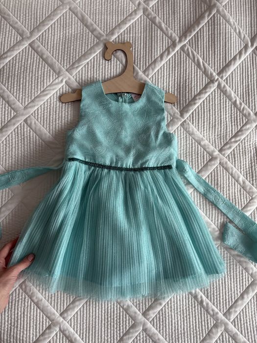 Платье для девочки праздничное