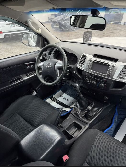 Toyota Hilux 2014