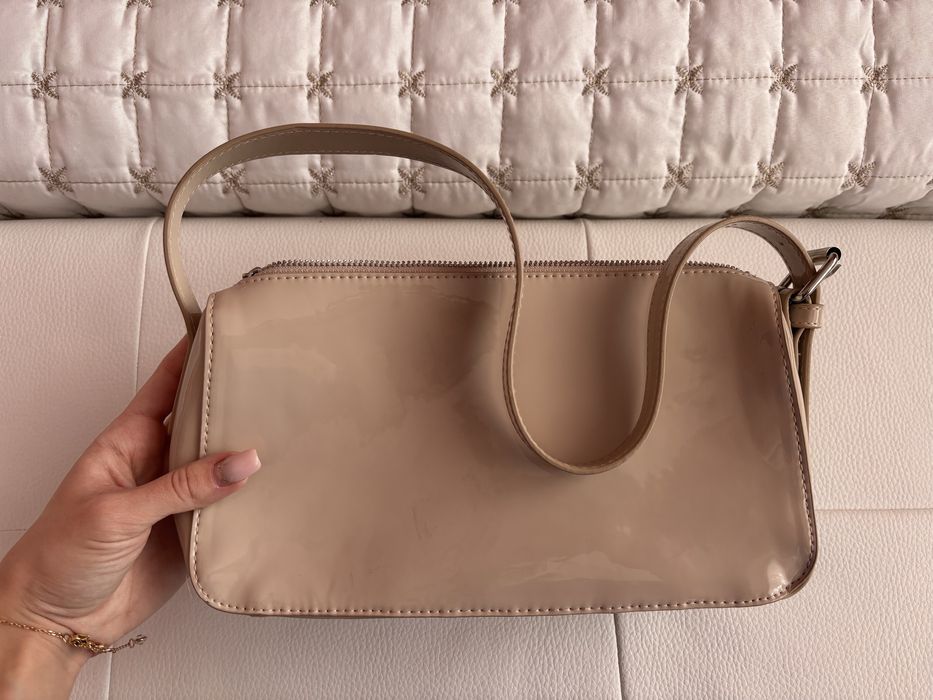 Дамски чанти и портмонета