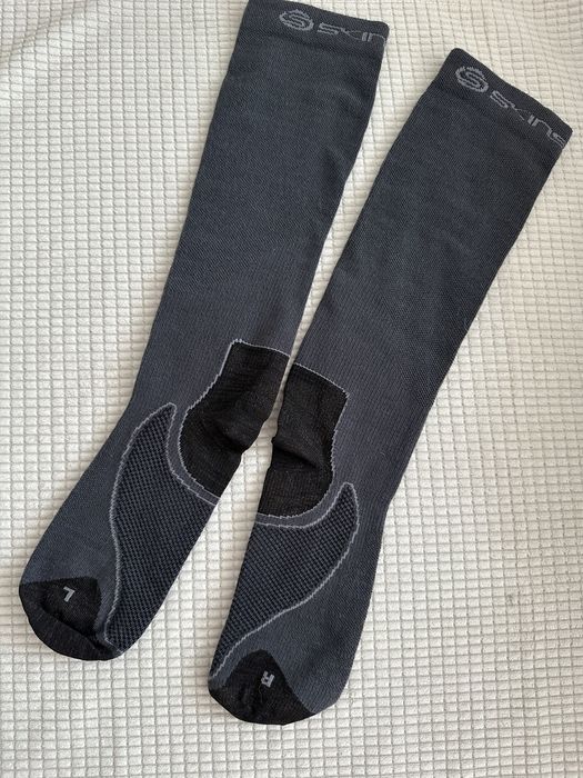 Компресионни чорапи SKINS